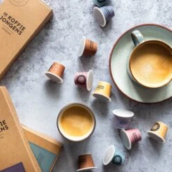 De Koffiejongens - Proefpakket - Nespresso Cups - 100% Biologisch Afbreekbaar - 6x10 Cups - Nespresso Compatible -Koffieserie Winkel 1200x1200 11