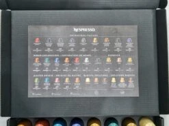 Koffie Proeverij Pakket Groot 40 Stuks Verschillende Smaken Met Mystery Card 'Get Well Soon' Met Persoonlijke (video) Boodschap | Verjaardag | Sinterklaas | Kerstpakket | Vaderdag | Moederdag | Jubileum | Valentijnsdag -Koffieserie Winkel 1200x899 1